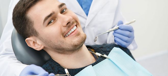 Качественные услуги стоматолога и кардиолога в Москве