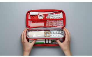 Когда праздники затянулись: как распознать запой и вернуть близкого человека к нормальной жизни