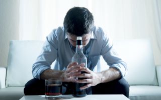 Что такое алкогольная депрессия?